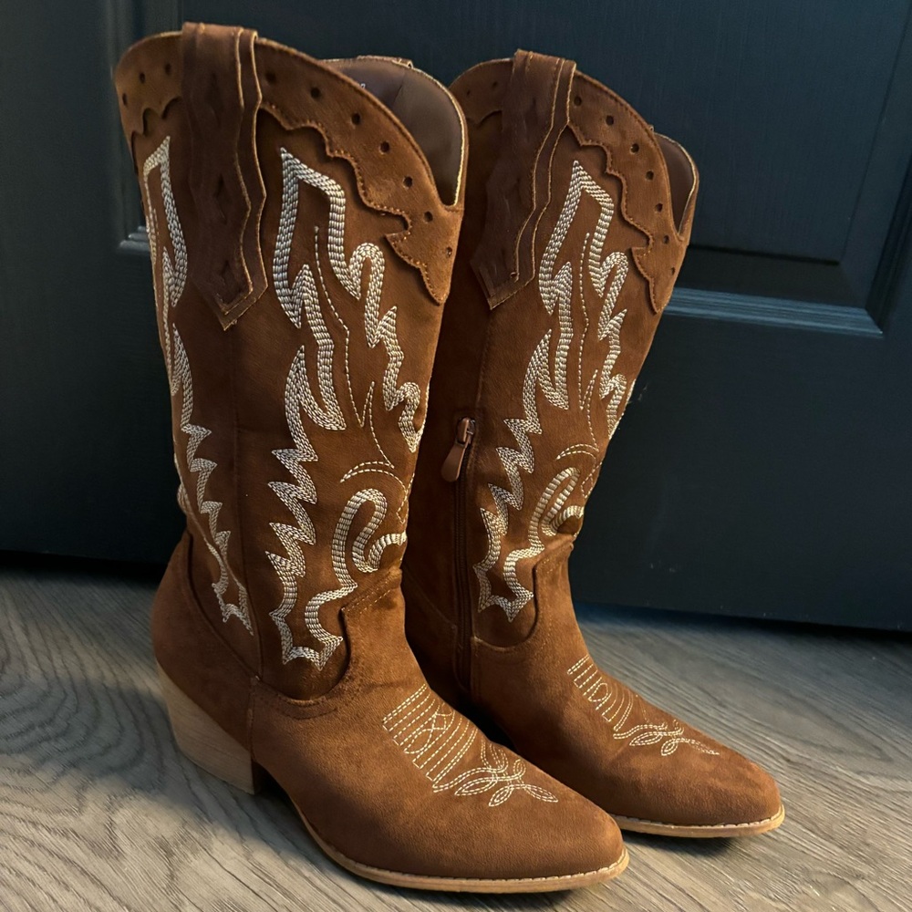 Women’s Cloth Cowboy Boots